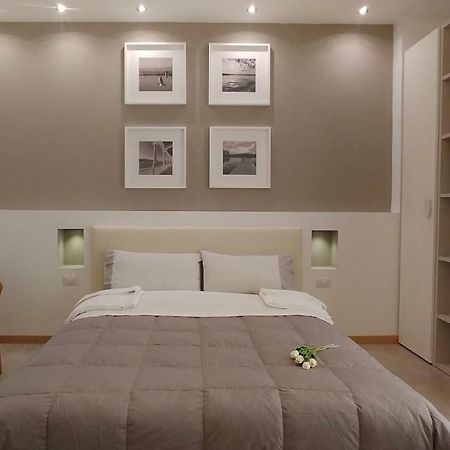 B&B Villa Monterosa Con Piscina Castronno Eksteriør bilde