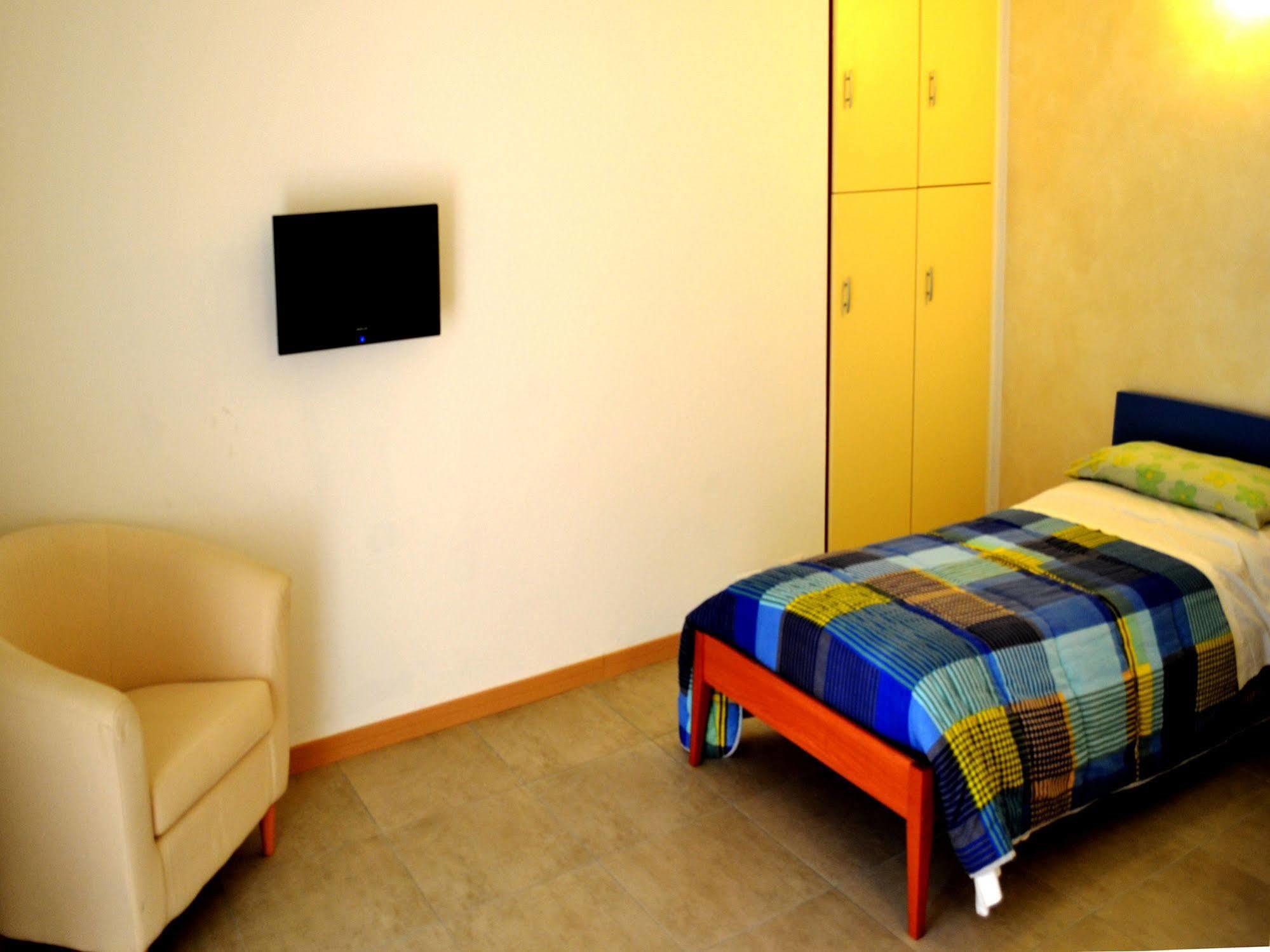 B&B Villa Monterosa Con Piscina Castronno Eksteriør bilde