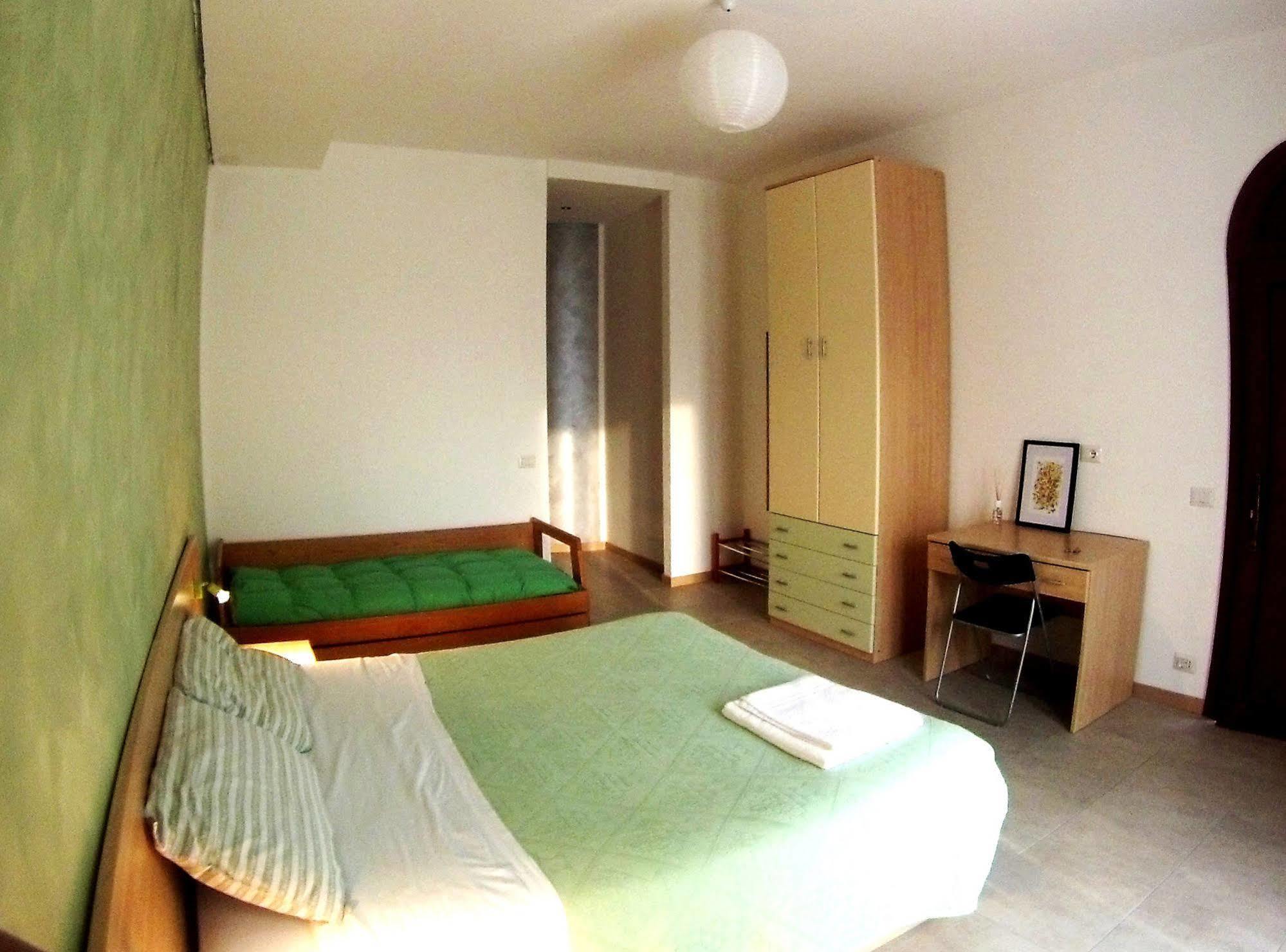 B&B Villa Monterosa Con Piscina Castronno Eksteriør bilde