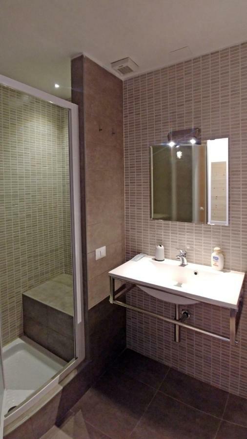 B&B Villa Monterosa Con Piscina Castronno Eksteriør bilde