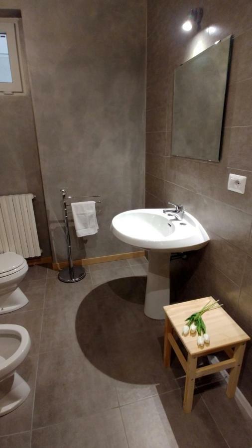 B&B Villa Monterosa Con Piscina Castronno Eksteriør bilde